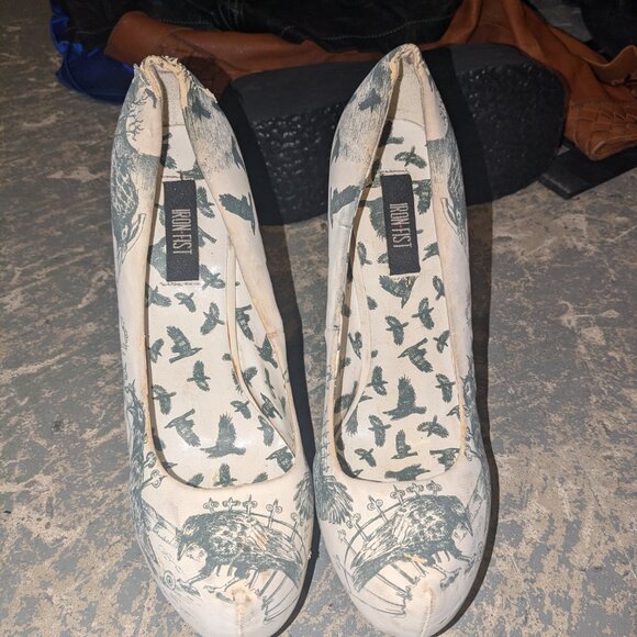 Iron fist high heels - Picture 2 of 4